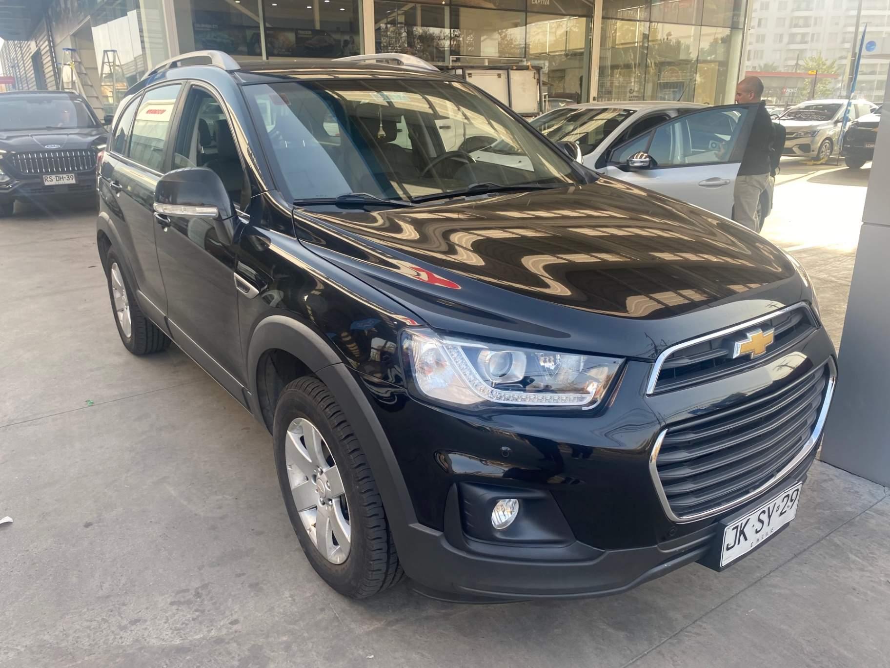 Station Wagon Chevrolet Captiva