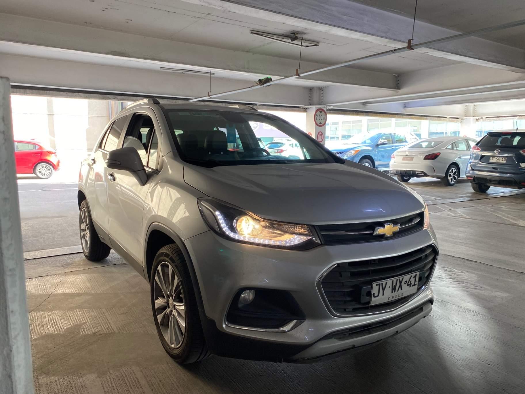Station Wagon Chevrolet Tracker