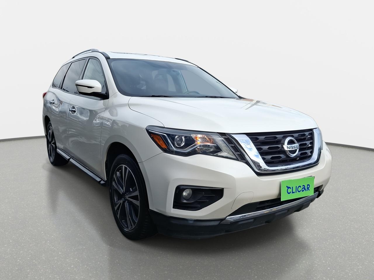Station Wagon Nissan Pathfinder